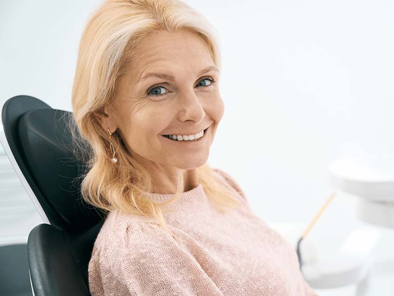 Steps to Obtain Dental Implants featured image